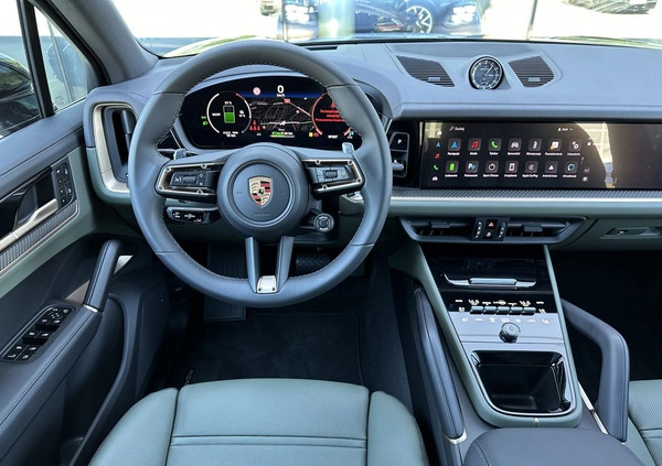 Porsche Cayenne cena 688100 przebieg: 5, rok produkcji 2023 z Konin małe 379